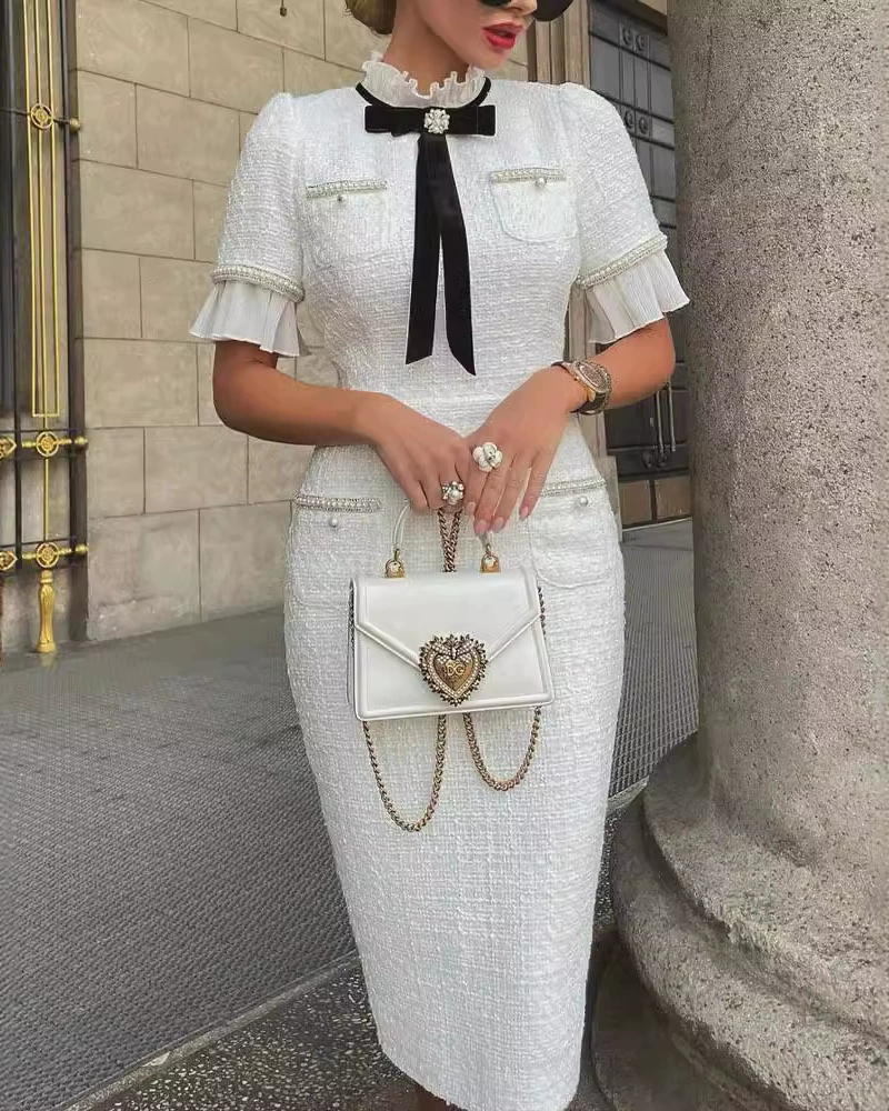 Slim Fitted Bow Dress